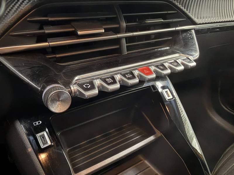 Peugeot 208 - Photo 30