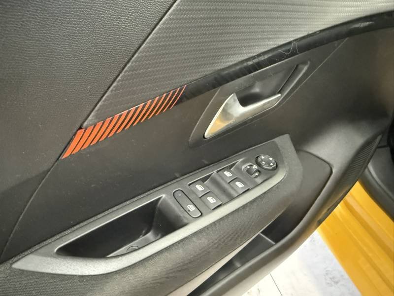 Peugeot 208 - Photo 33