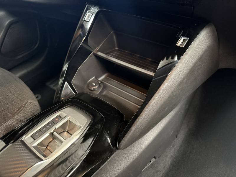 Peugeot 208 - Photo 38