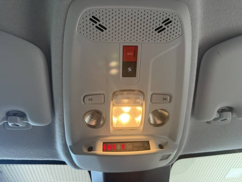 Peugeot 208 - Photo 39