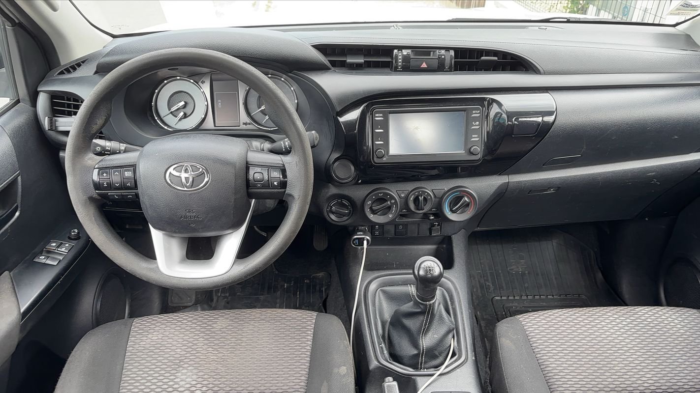 Toyota Hilux - Photo 11