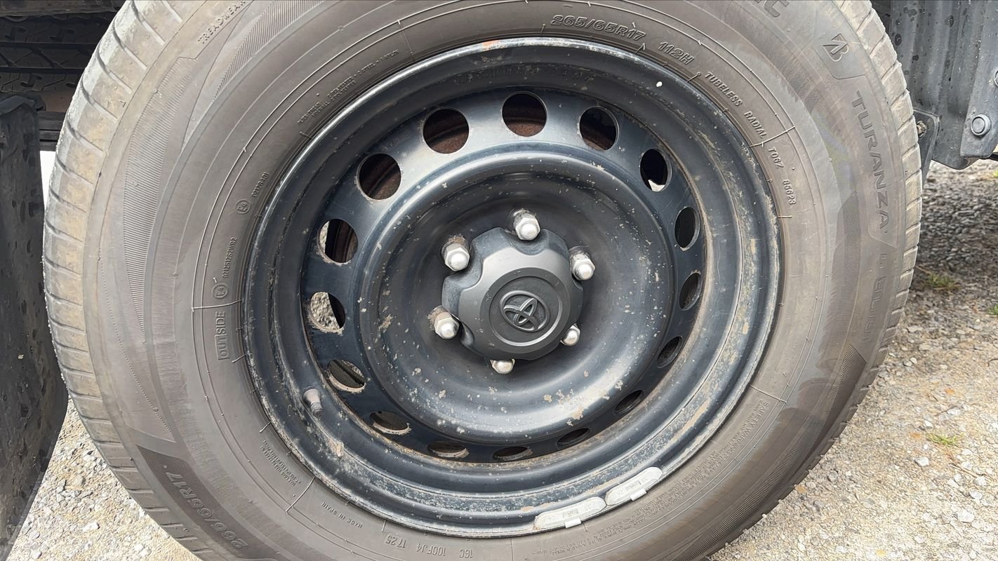 Toyota Hilux - Photo 16