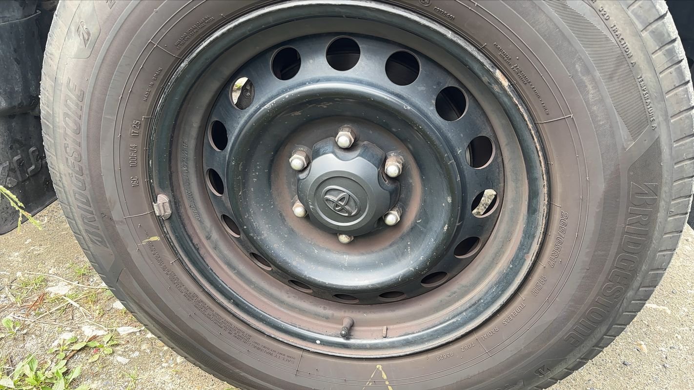 Toyota Hilux - Photo 17