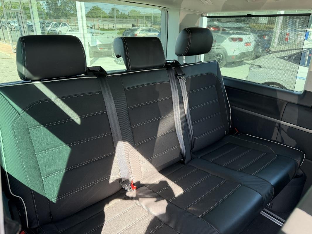 Volkswagen Multivan - Photo 29