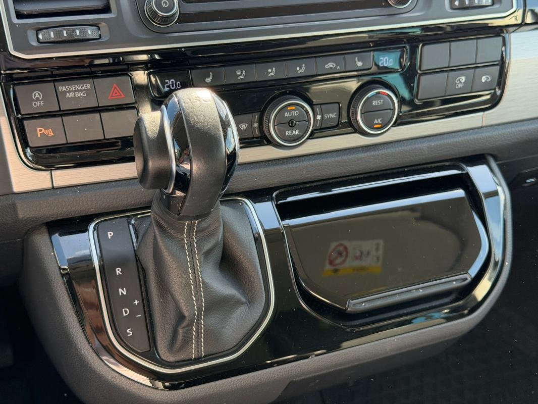 Volkswagen Multivan - Photo 9