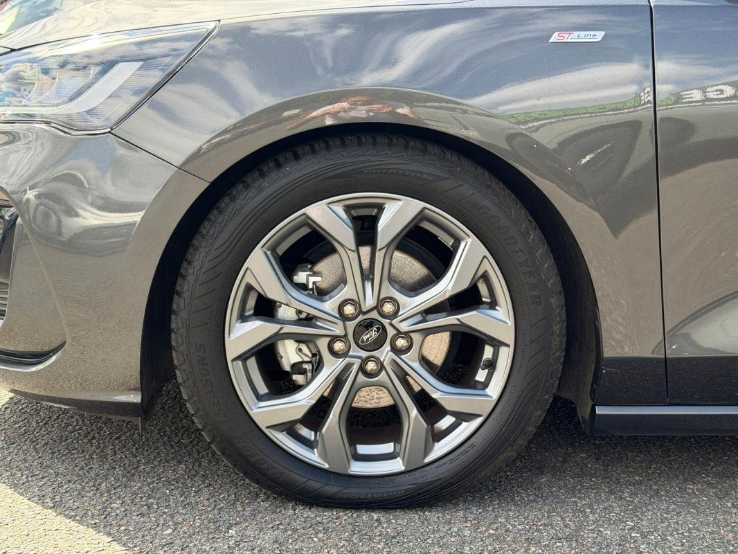 Ford Focus - Photo 22