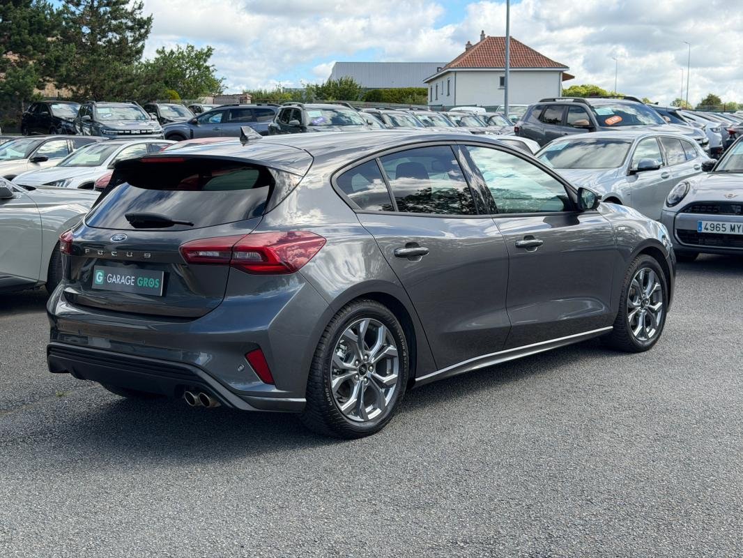 Ford Focus - Photo 3