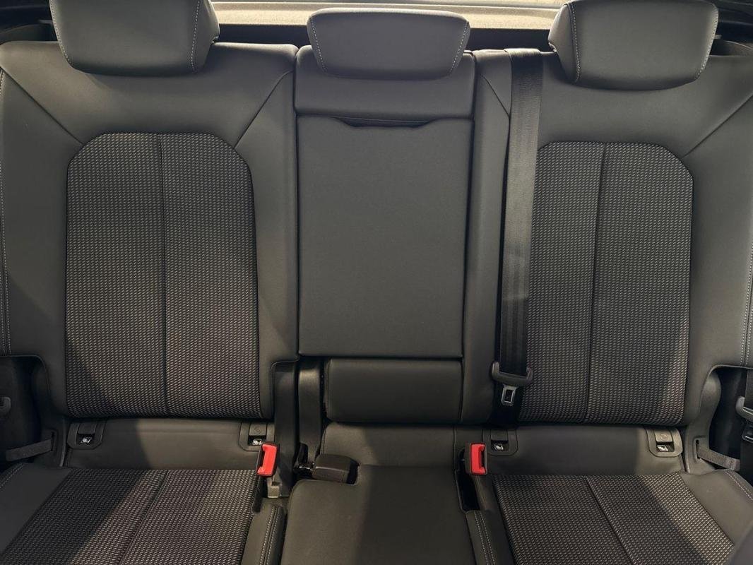 Audi Q3 - Photo 22