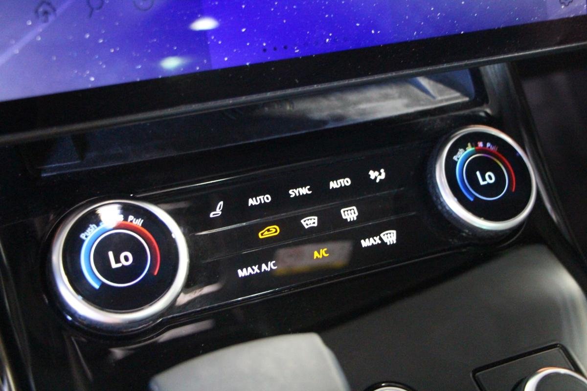 Land Rover Range Rover Sport - Photo 21