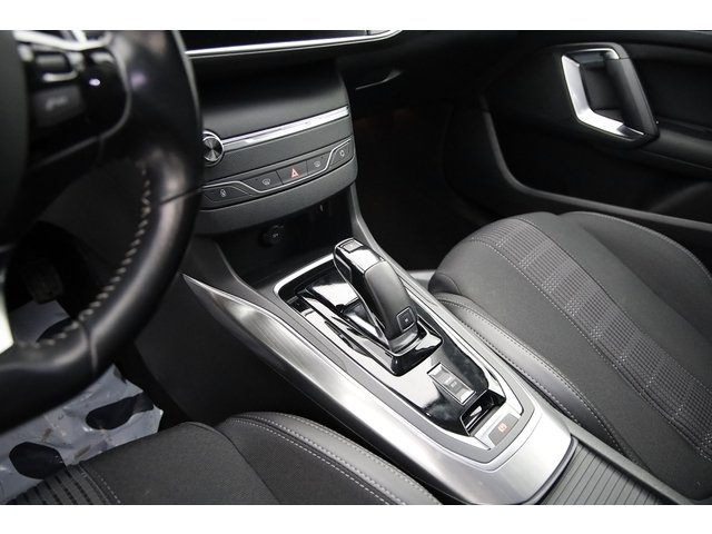 Peugeot 308 - Photo 12