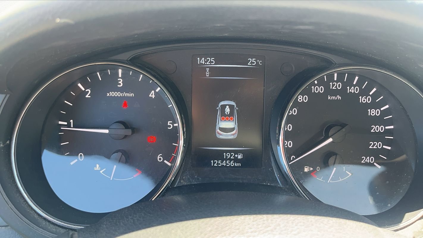 Nissan Pulsar - Photo 12