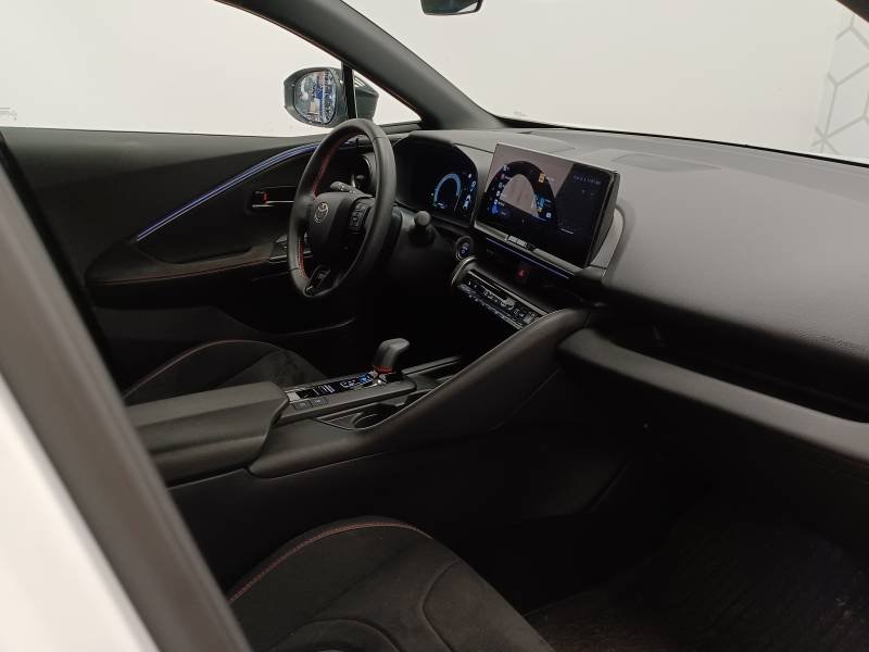 Toyota C-HR - Photo 12