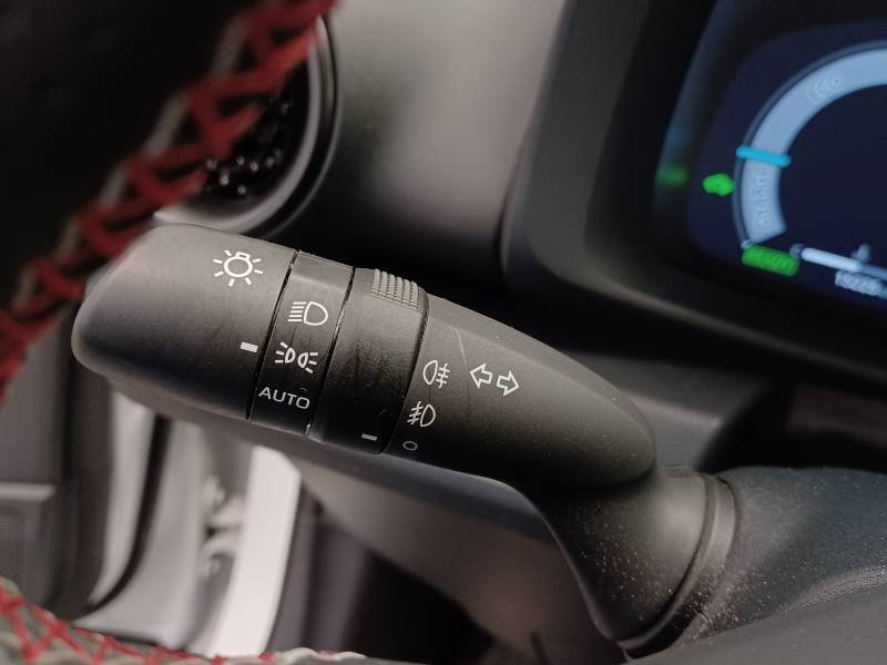 Toyota C-HR - Photo 23