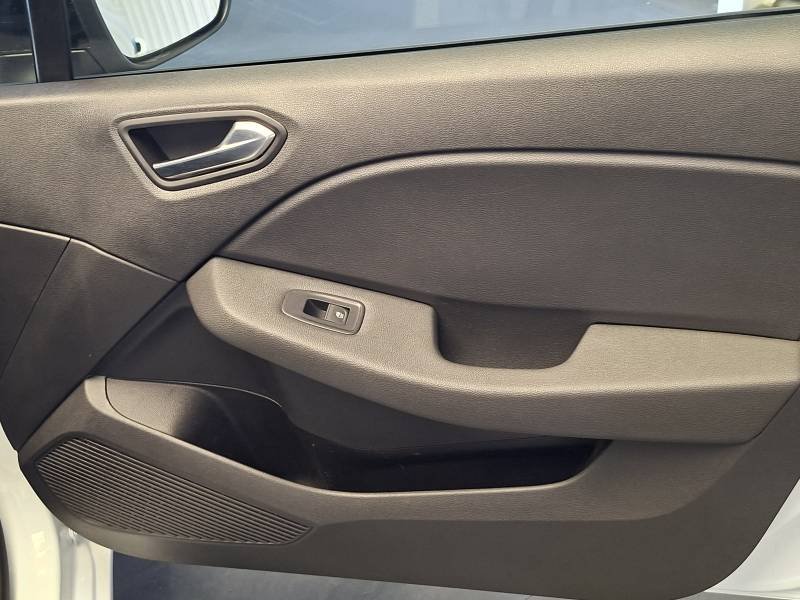 Renault Clio - Photo 16