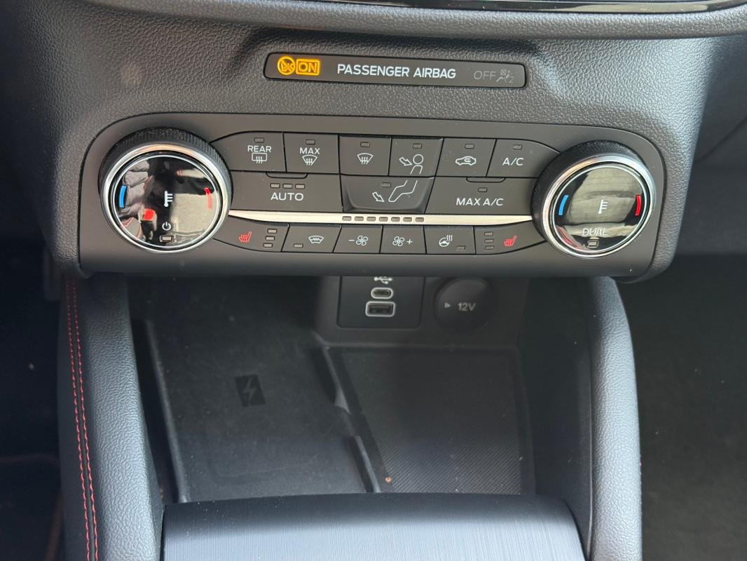Ford Kuga - Photo 16