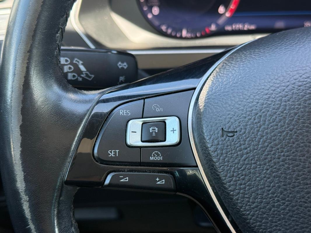 Volkswagen Tiguan - Photo 12