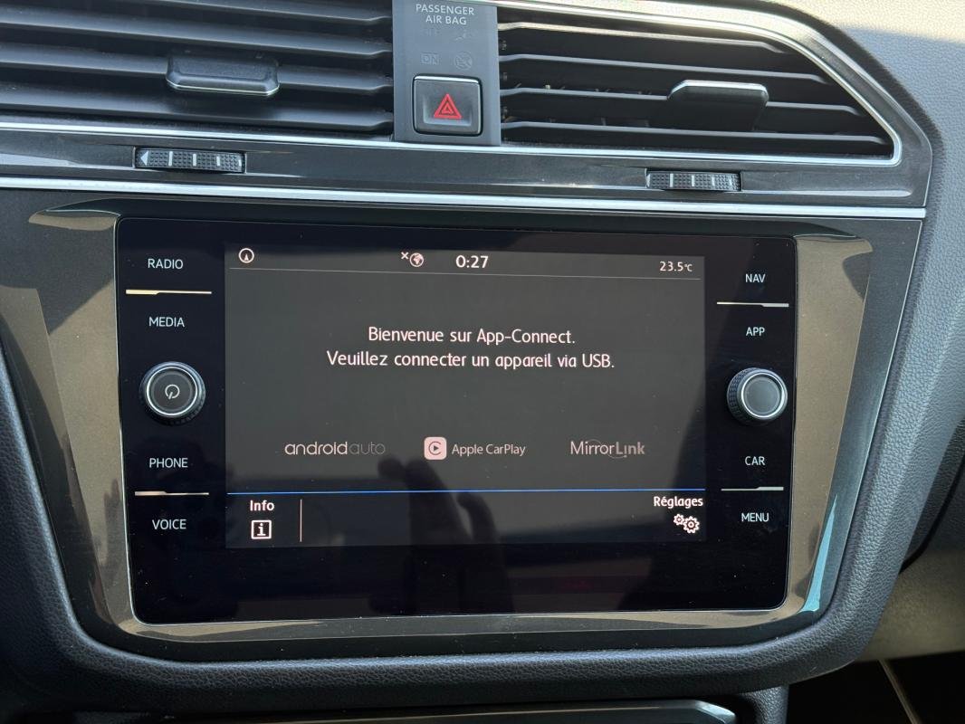 Volkswagen Tiguan - Photo 19