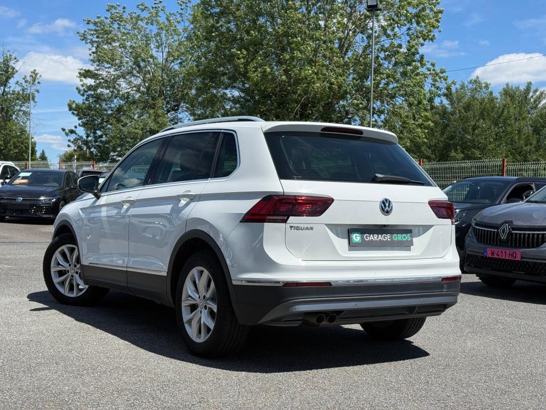 Volkswagen Tiguan - Photo 2