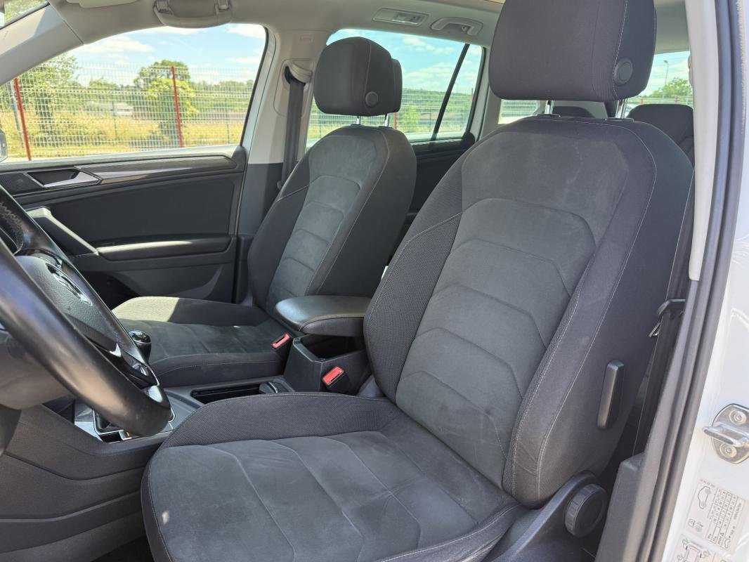 Volkswagen Tiguan - Photo 21