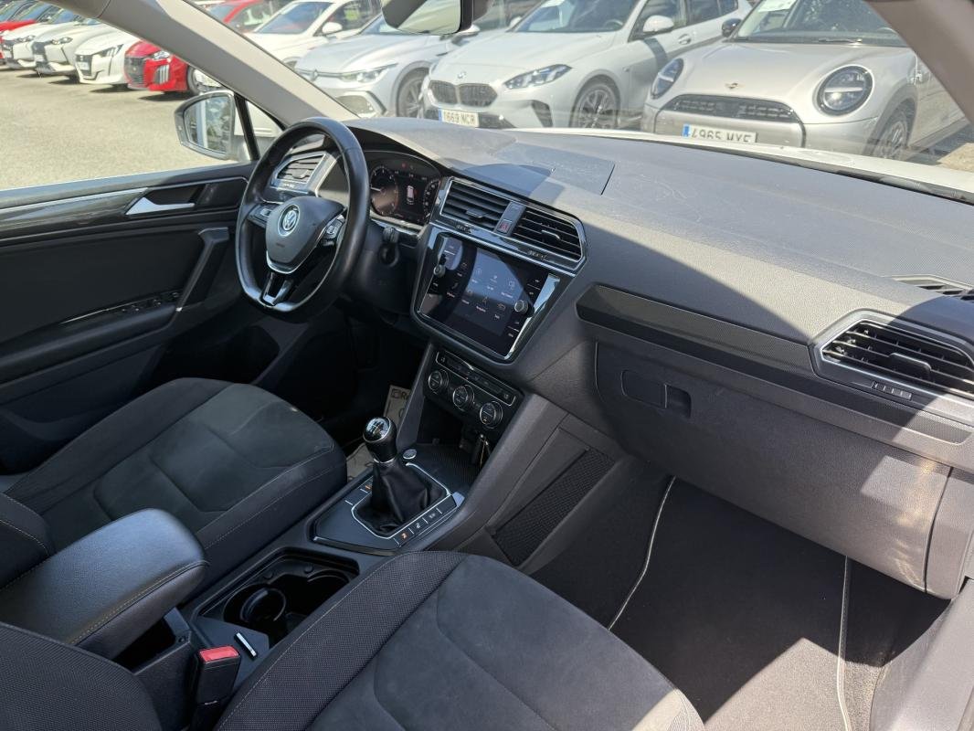 Volkswagen Tiguan - Photo 24