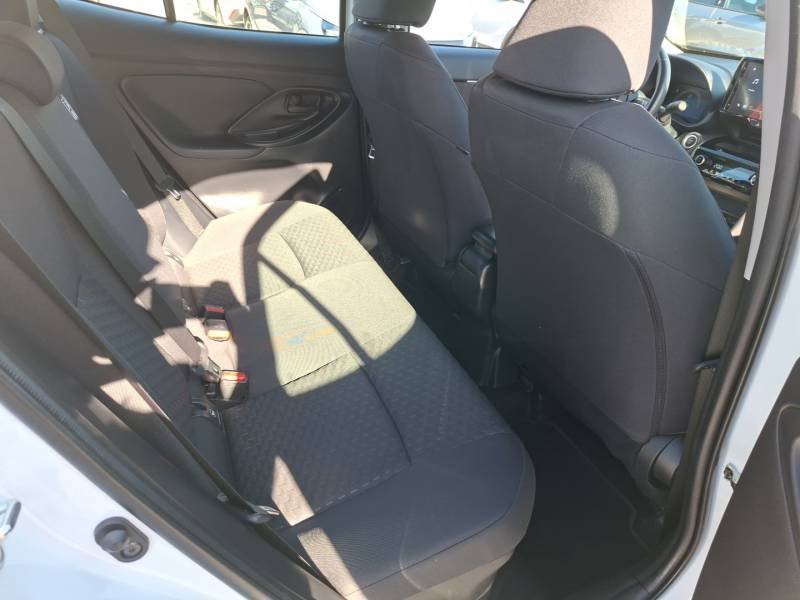 Toyota Yaris - Photo 13