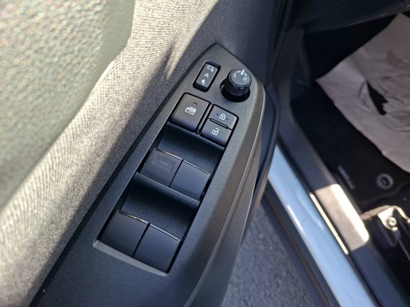 Toyota Yaris - Photo 17