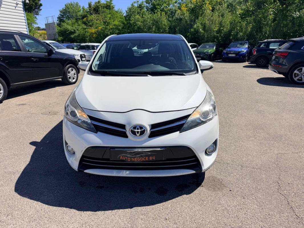 Toyota Verso - Photo 2