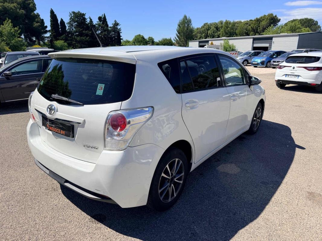 Toyota Verso - Photo 4