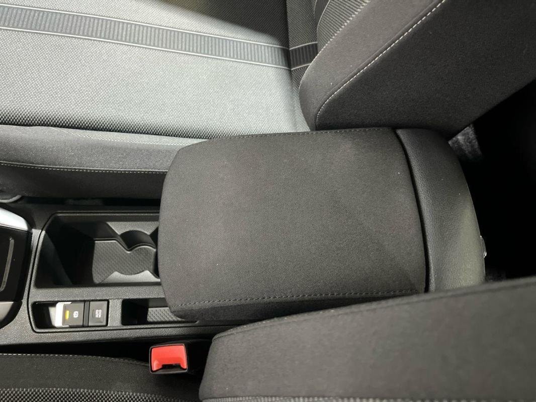 Volkswagen T-Roc - Photo 12