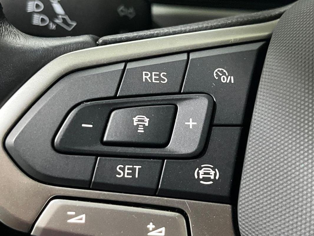 Volkswagen T-Roc - Photo 21