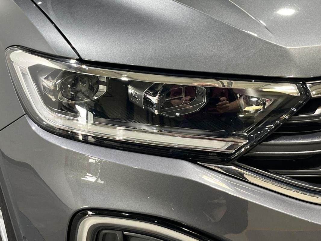 Volkswagen T-Roc - Photo 25