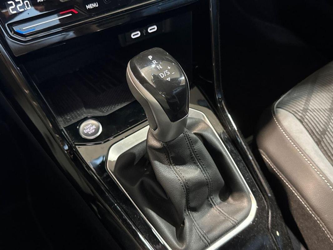 Volkswagen T-Roc - Photo 11