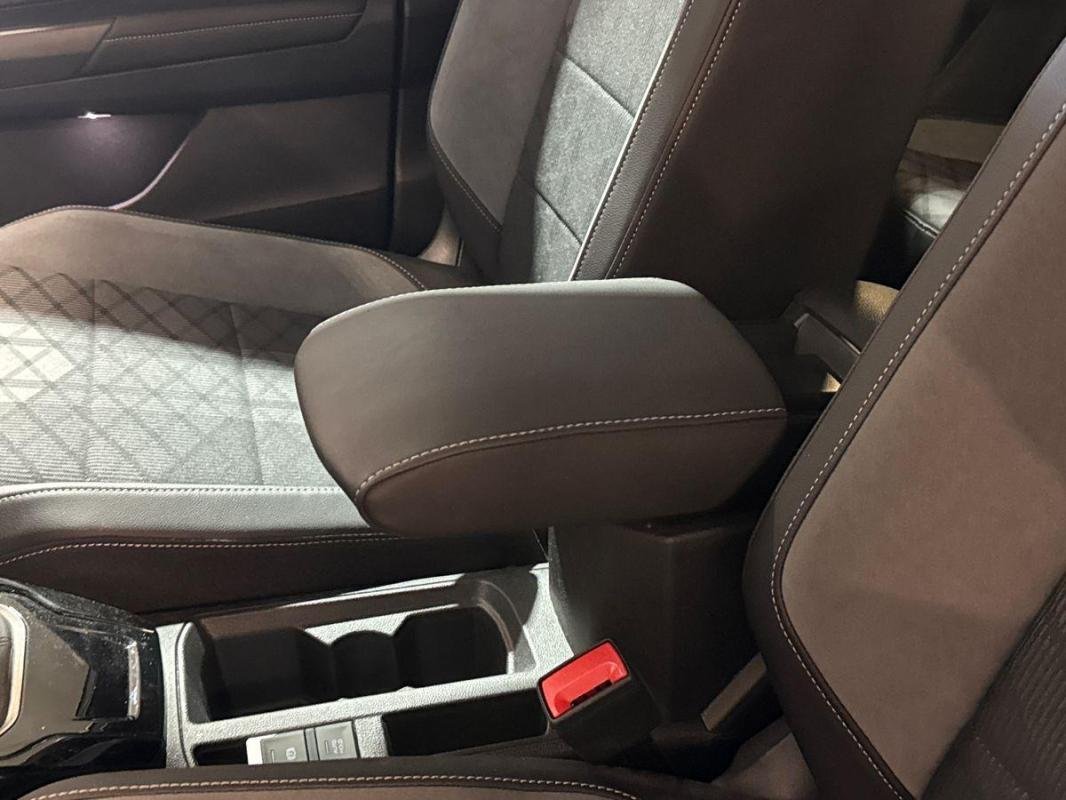 Volkswagen T-Roc - Photo 12