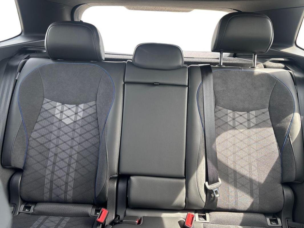 Volkswagen Tiguan - Photo 22