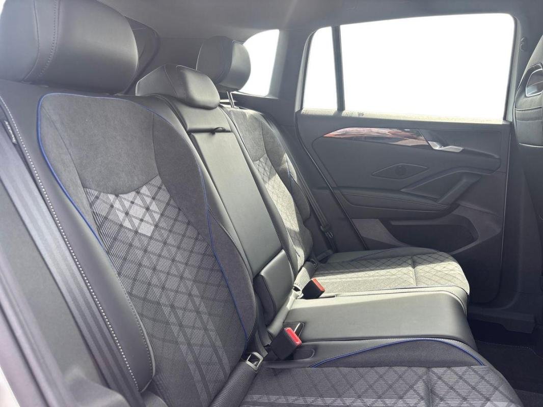 Volkswagen Tiguan - Photo 23