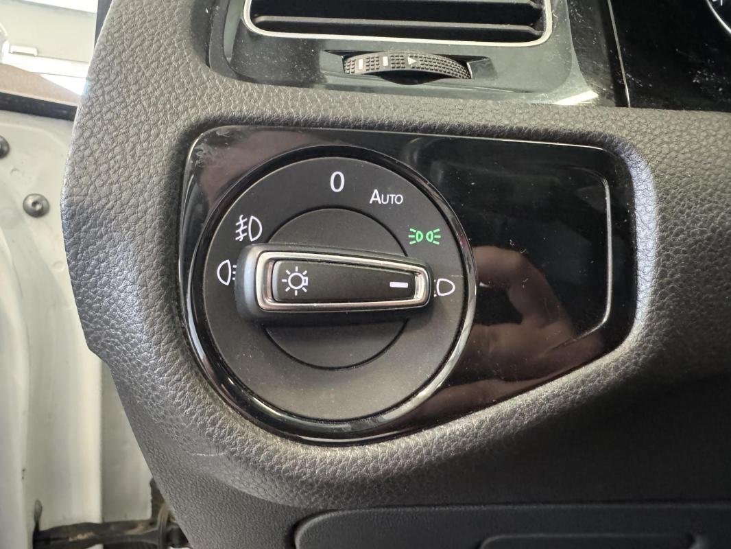 Volkswagen Golf - Photo 17