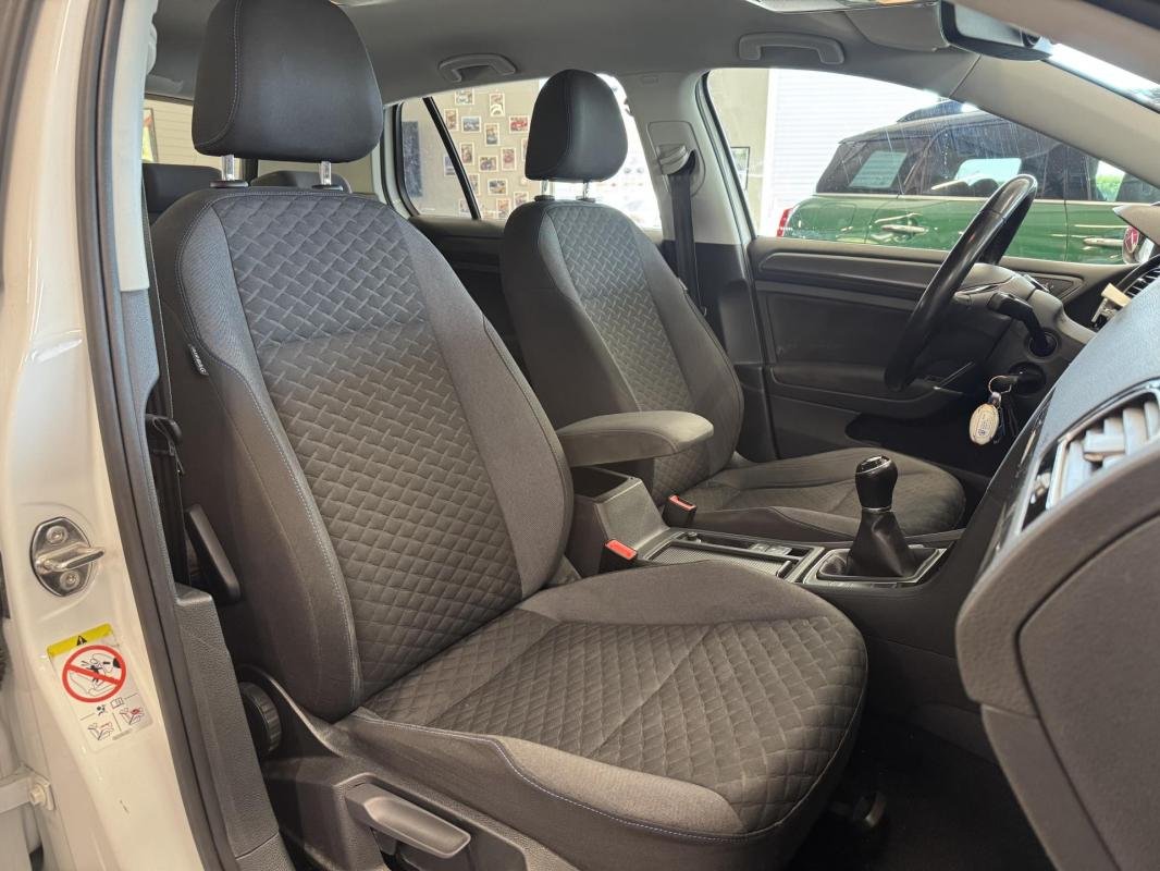 Volkswagen Golf - Photo 9