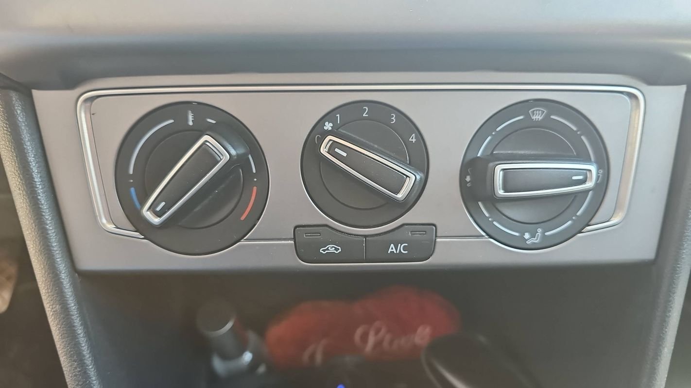 Volkswagen Polo - Photo 13