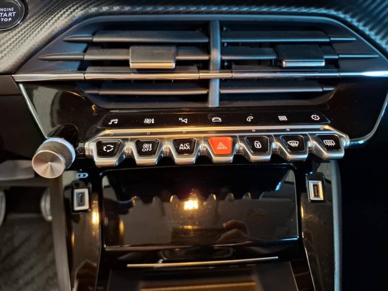 Peugeot 208 - Photo 26