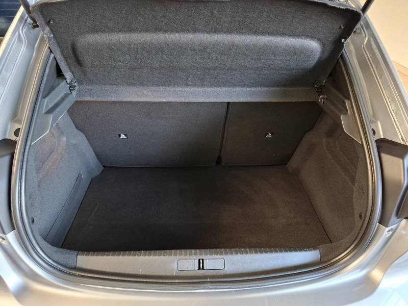 Peugeot 208 - Photo 9