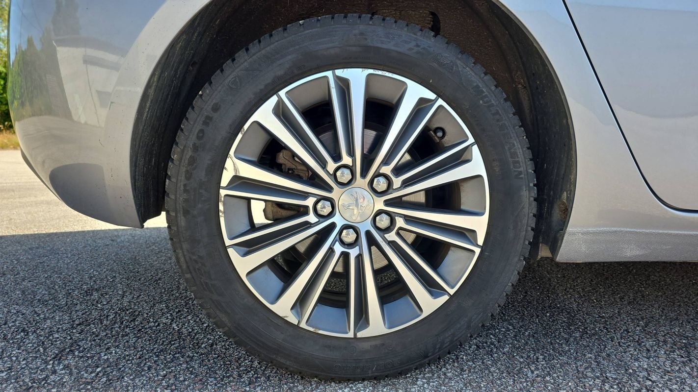 Peugeot 308 - Photo 16