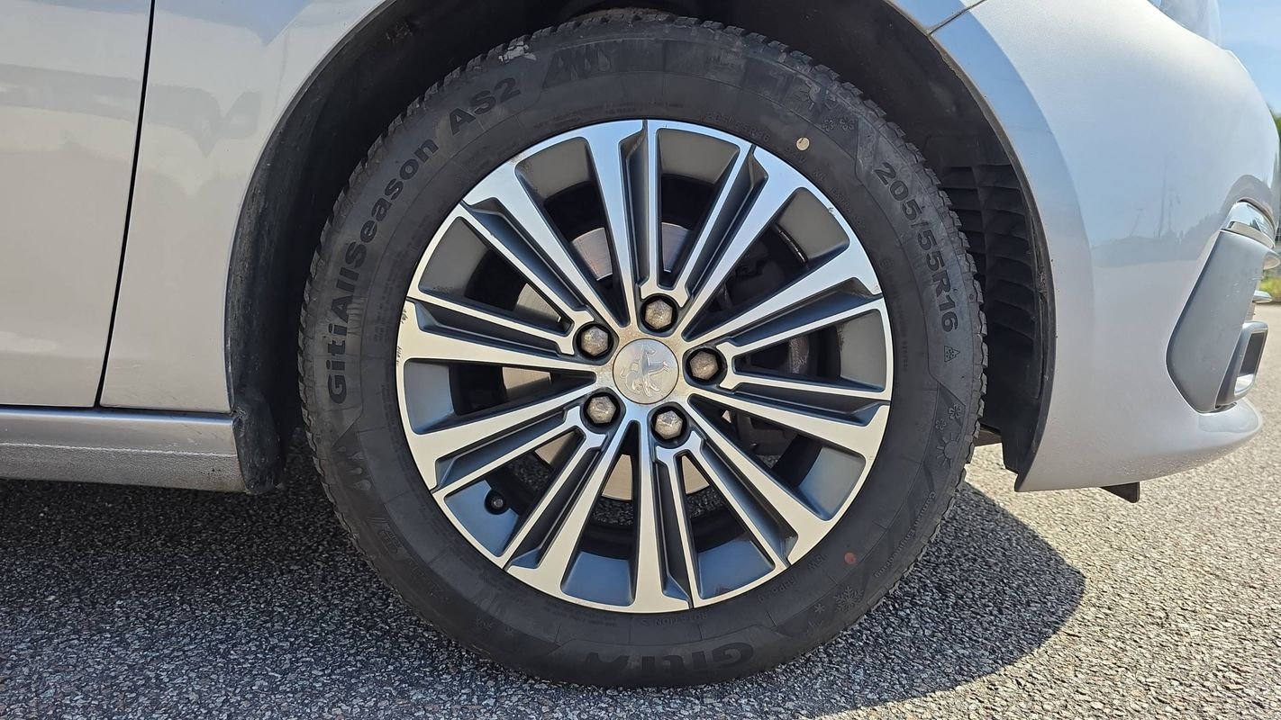 Peugeot 308 - Photo 17
