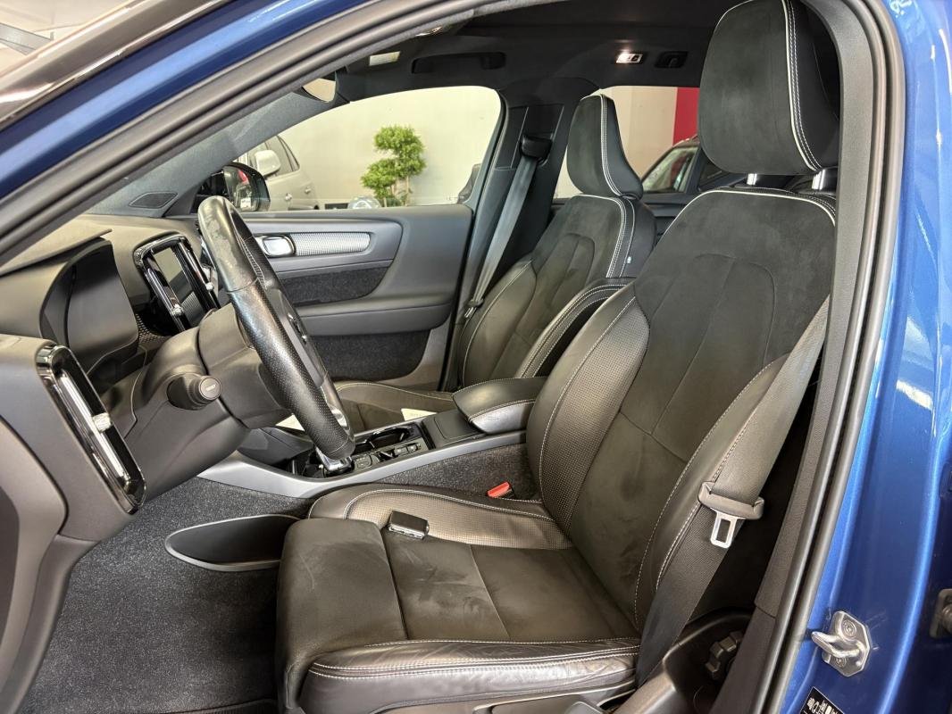 Volvo XC40 - Photo 11