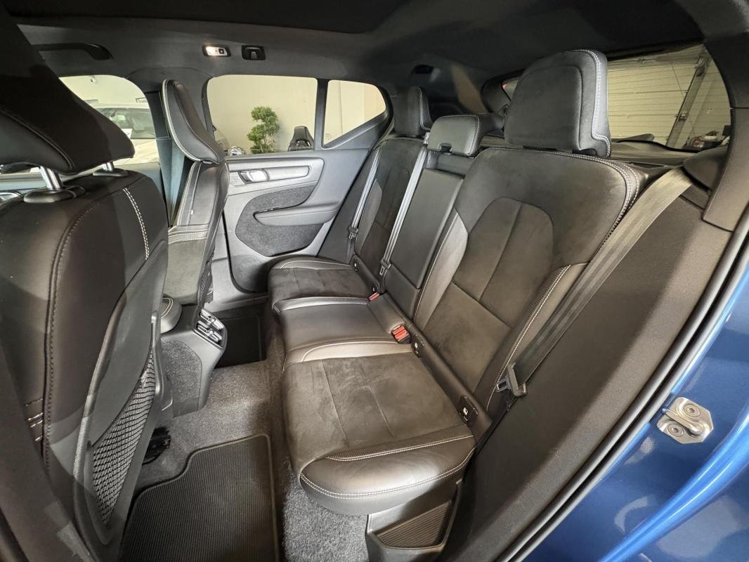 Volvo XC40 - Photo 12