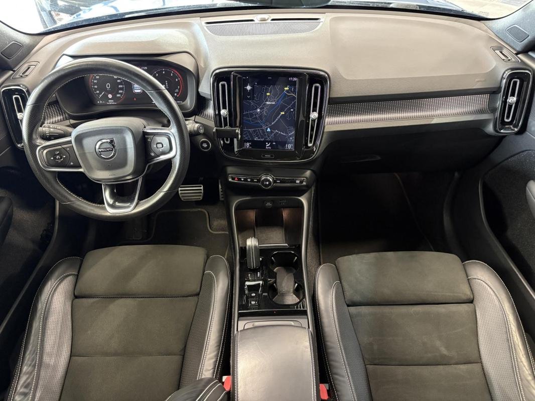 Volvo XC40 - Photo 17