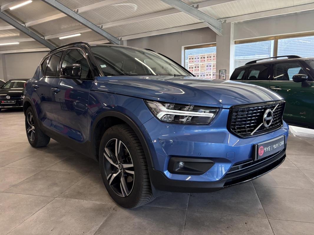 Volvo XC40 - Photo 2