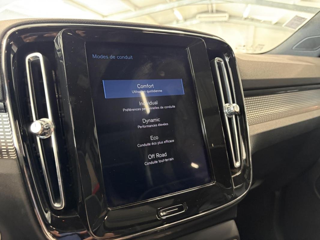 Volvo XC40 - Photo 23