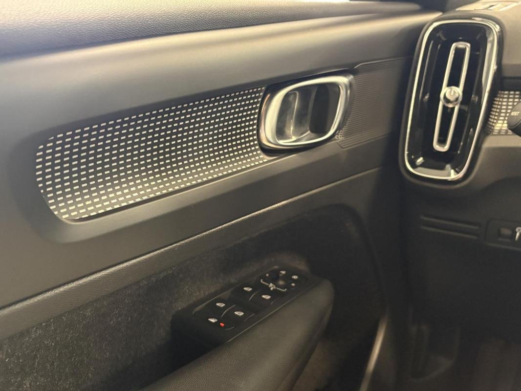 Volvo XC40 - Photo 27