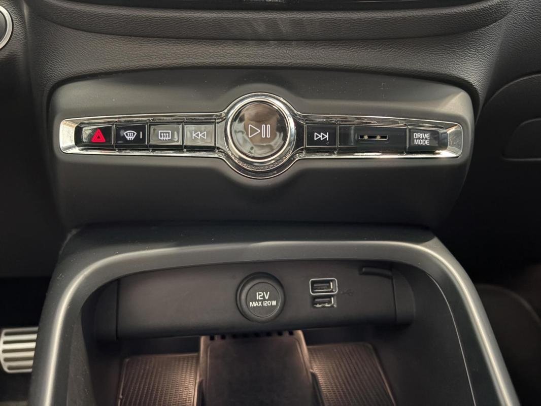 Volvo XC40 - Photo 30