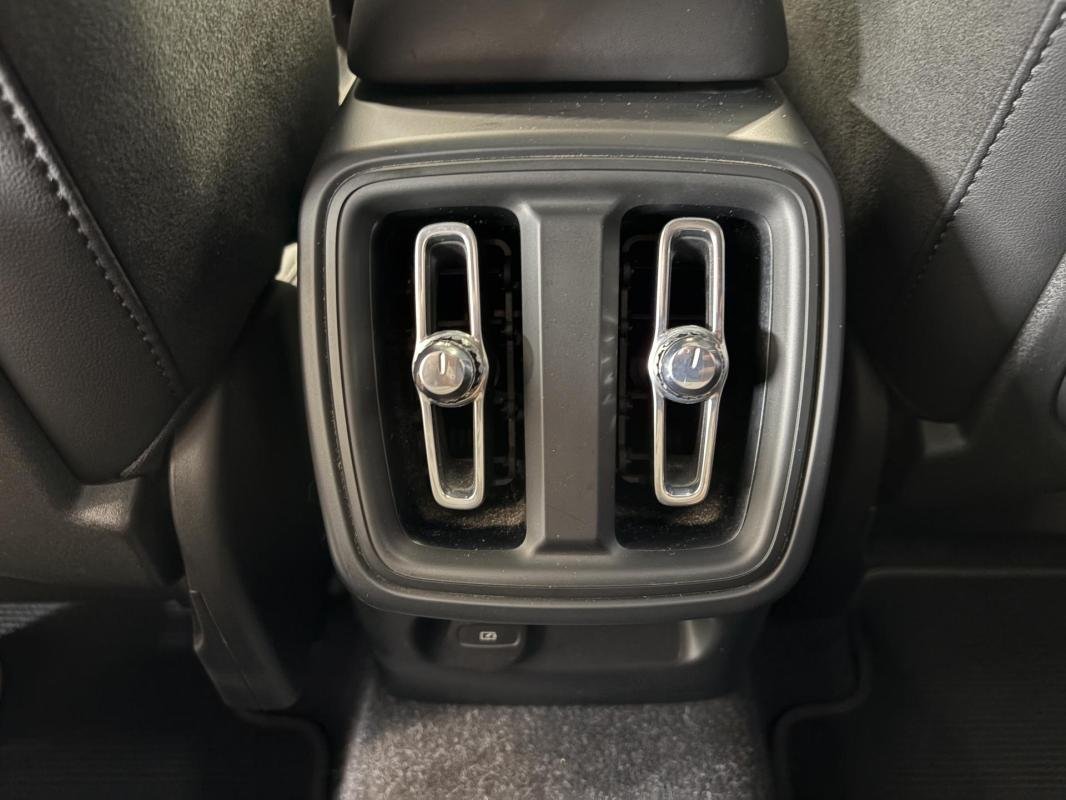 Volvo XC40 - Photo 36